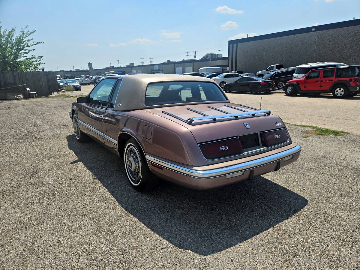 Buick-riviera-1989-brown-13