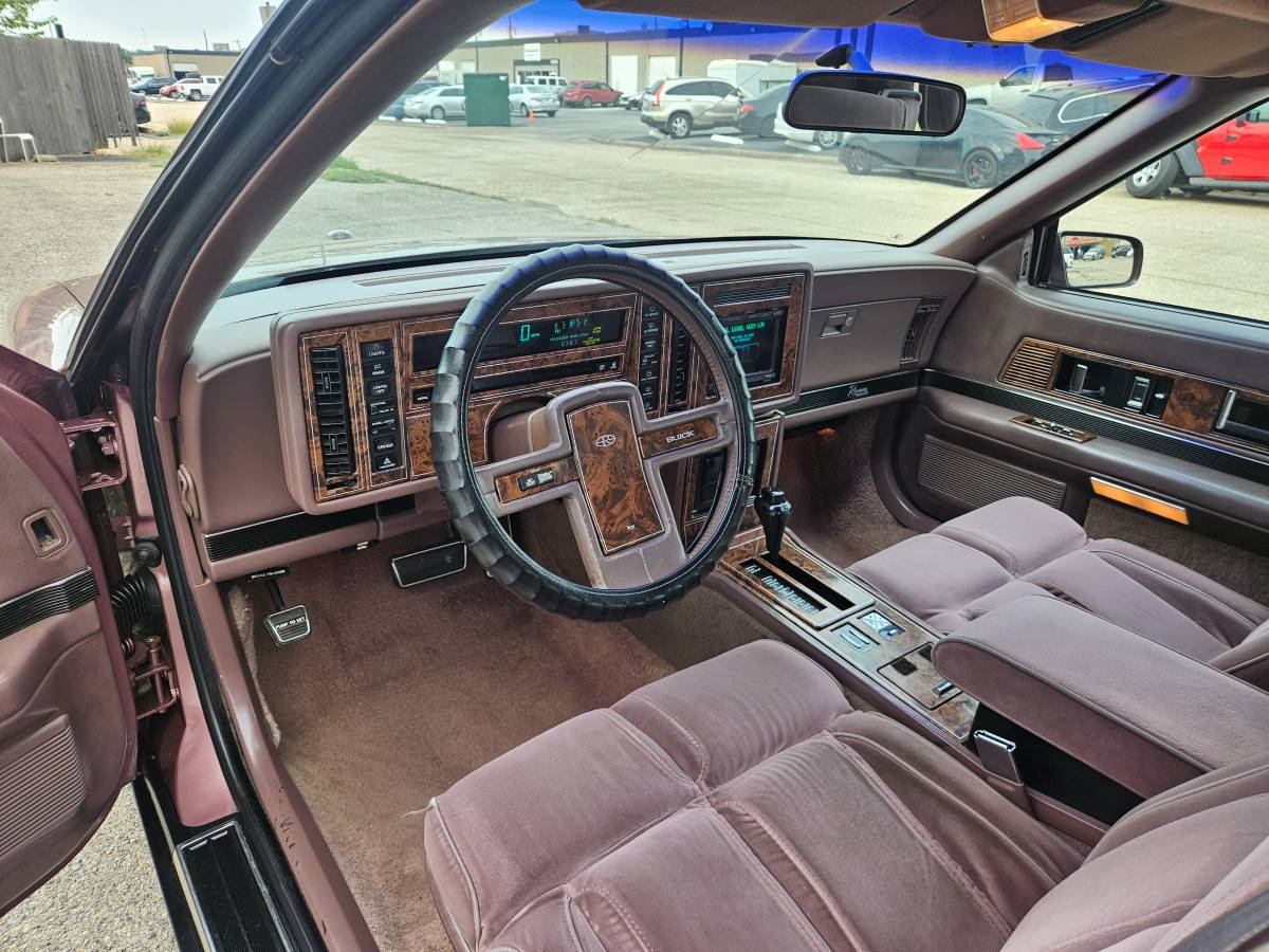 Buick-riviera-1989-brown-16