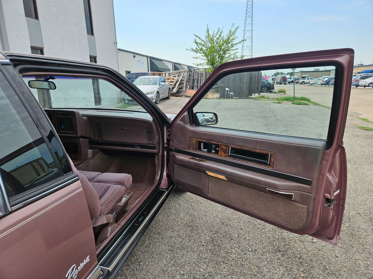 Buick-riviera-1989-brown-18