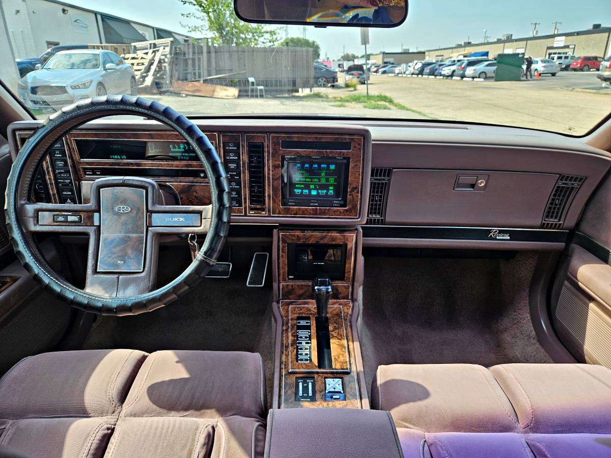 Buick-riviera-1989-brown-22
