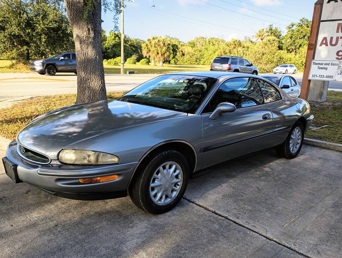 Buick-riviera-1995-grey-11
