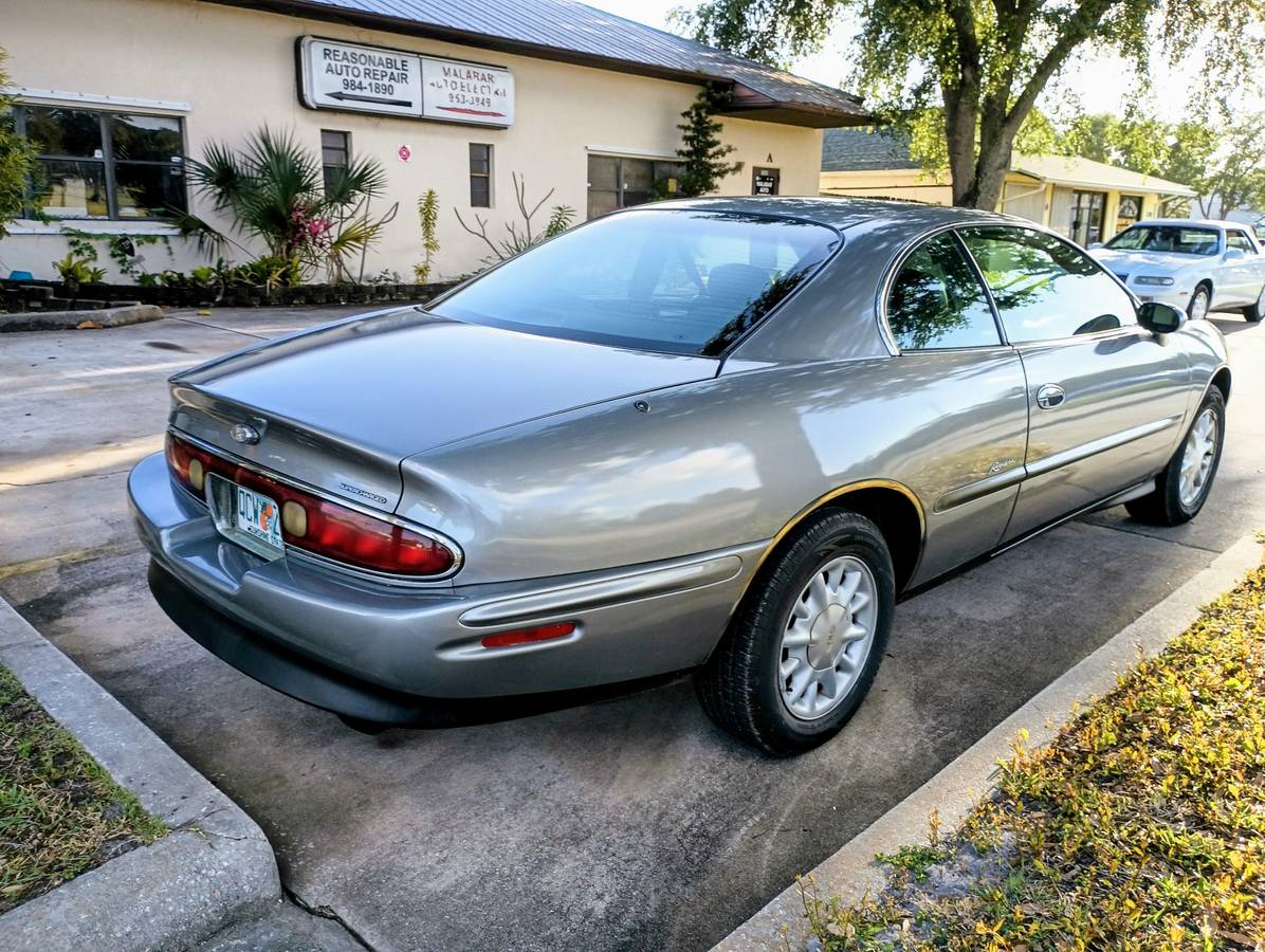 Buick-riviera-1995-grey-12