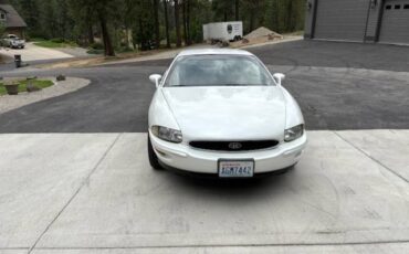 Buick-riviera-1996-white-2