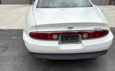 Buick-riviera-1996-white-3
