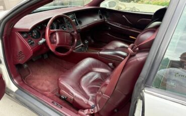 Buick-riviera-1996-white-4