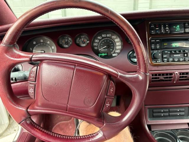 Buick-riviera-1996-white-7