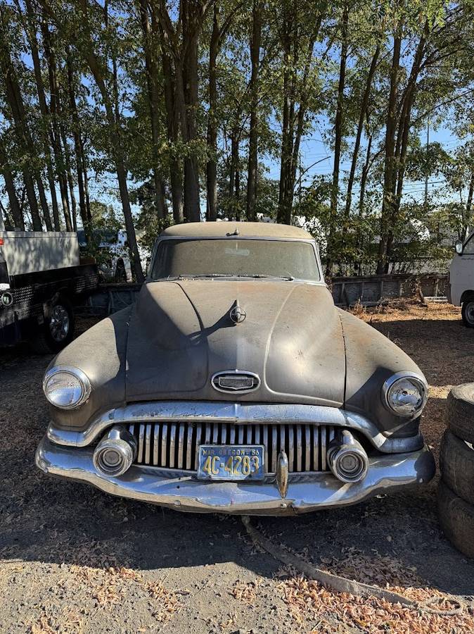 Buick-roadmaster-1951-custom-1