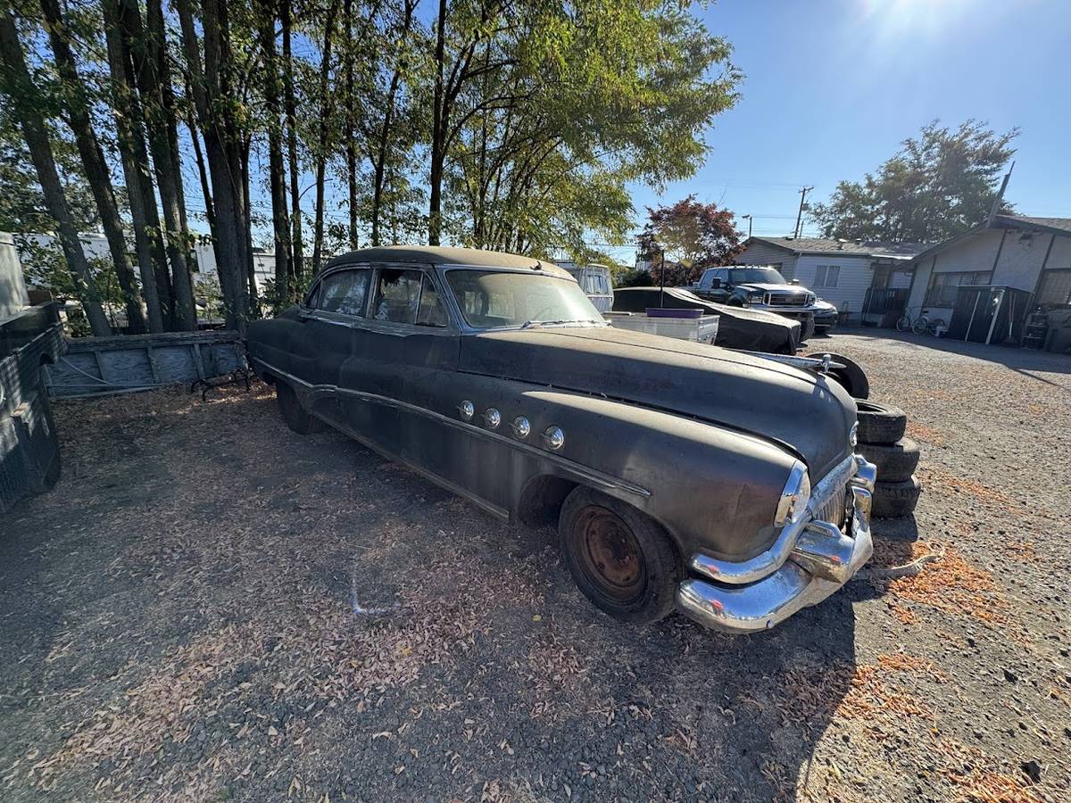 Buick-roadmaster-1951-custom-2