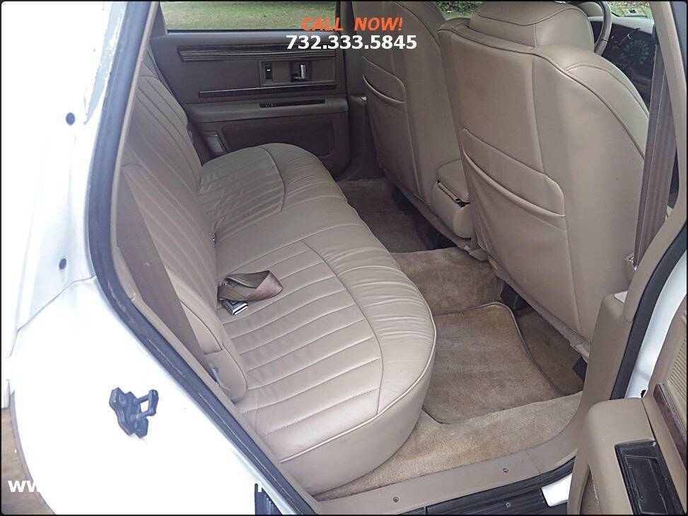 Buick-roadmaster-1996-white-12