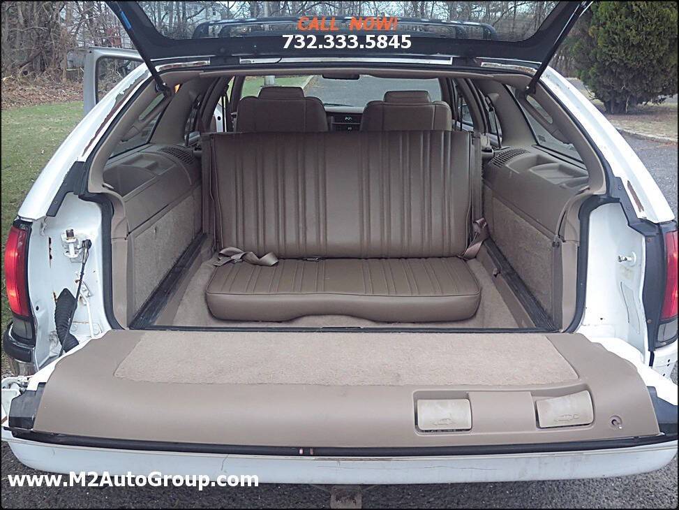 Buick-roadmaster-1996-white-18