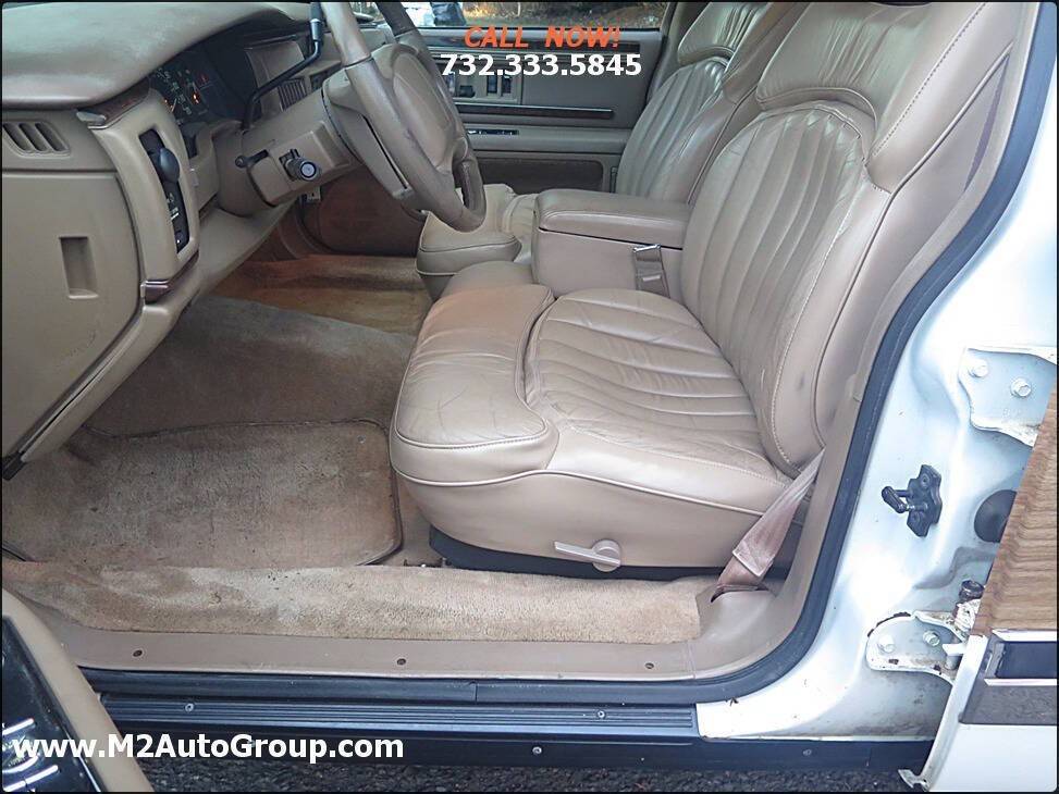 Buick-roadmaster-1996-white-50