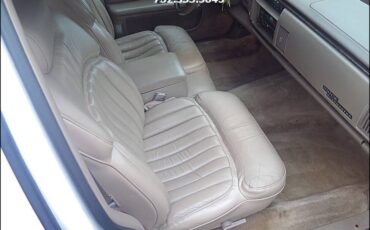 Buick-roadmaster-1996-white-57