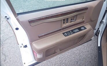 Buick-roadmaster-1996-white-70