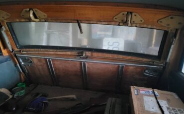 Buick-roadmaster-estate-wagon-1953-13