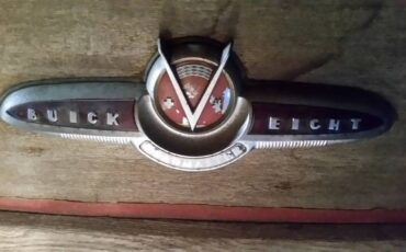 Buick-roadmaster-estate-wagon-1953