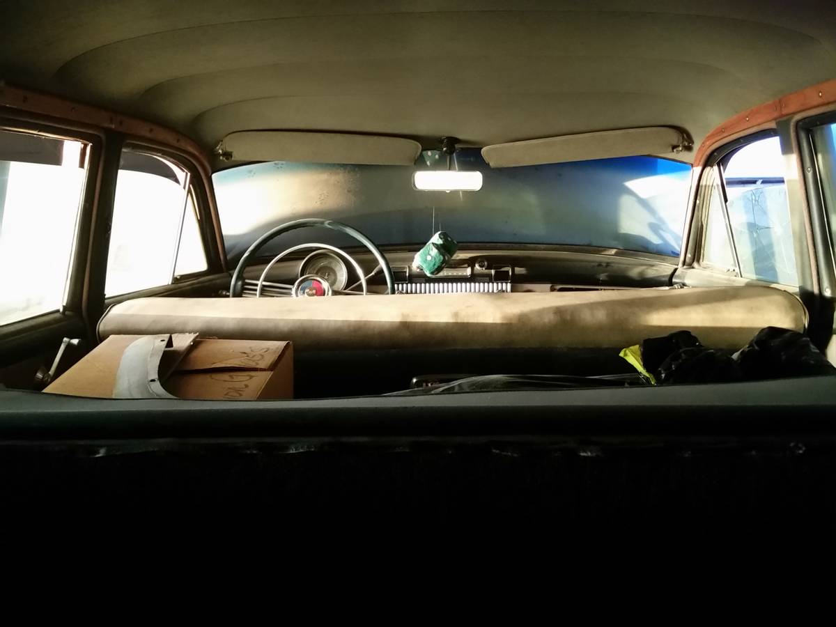 Buick-roadmaster-estate-wagon-1953-4