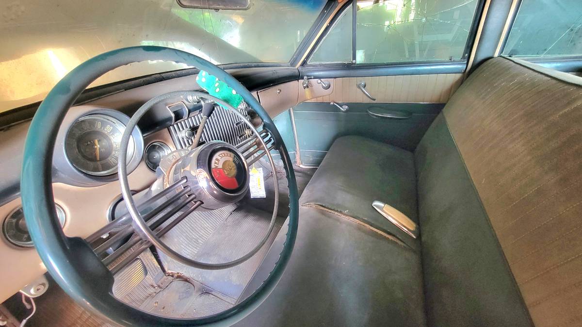 Buick-roadmaster-estate-wagon-1953-8