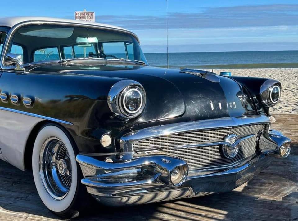 Buick-roadmaster-estate-wagon-1956-black-3