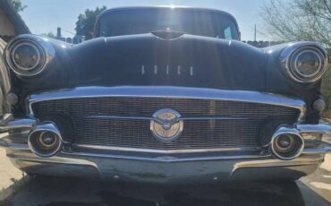 Buick-roadmaster-estate-wagon-1956-black