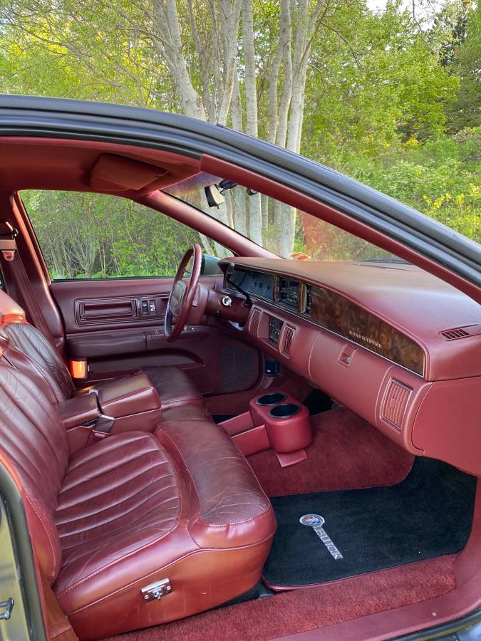 Buick-roadmaster-estate-wagon-1992-blue-4