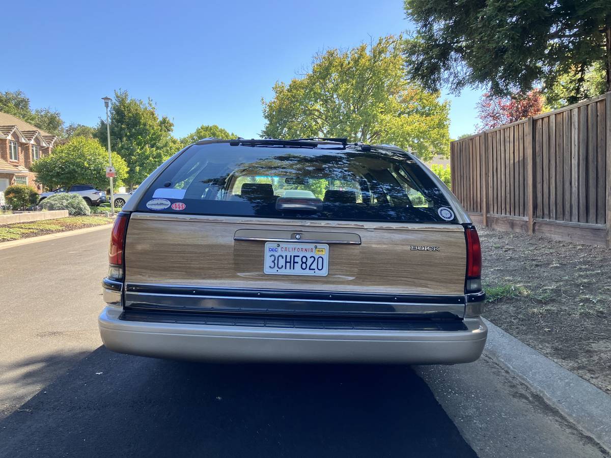Buick-roadmaster-estate-wagon-1993-custom-23
