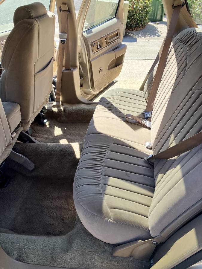 Buick-roadmaster-estate-wagon-1993-custom-9