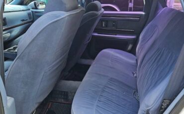 Buick-roadmaster-estate-wagon-1994-white-10
