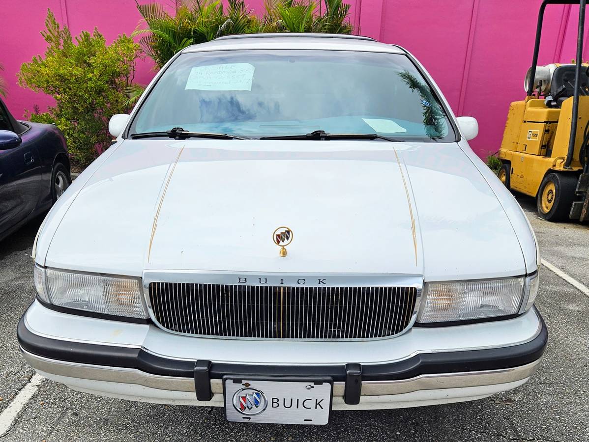 Buick-roadmaster-estate-wagon-1994-white-2