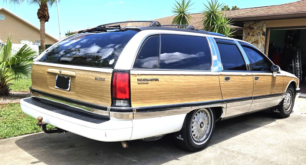 Buick-roadmaster-estate-wagon-1994-white-22