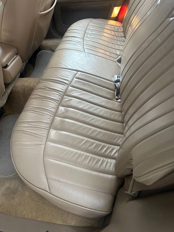 Buick-roadmaster-estate-wagon-1996-1