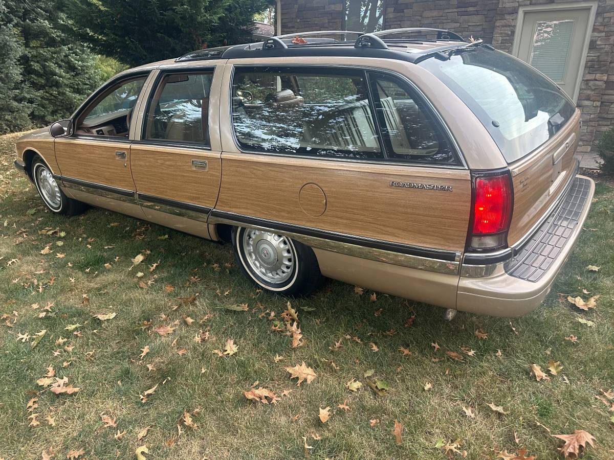 Buick-roadmaster-estate-wagon-1996-3