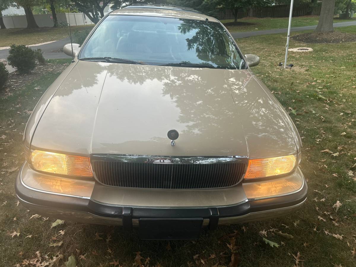Buick-roadmaster-estate-wagon-1996-5