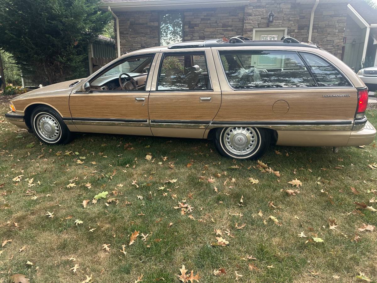 Buick-roadmaster-estate-wagon-1996-6