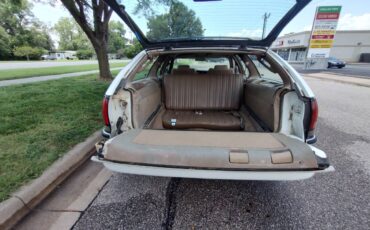Buick-roadmaster-estate-wagon-1996-white-1