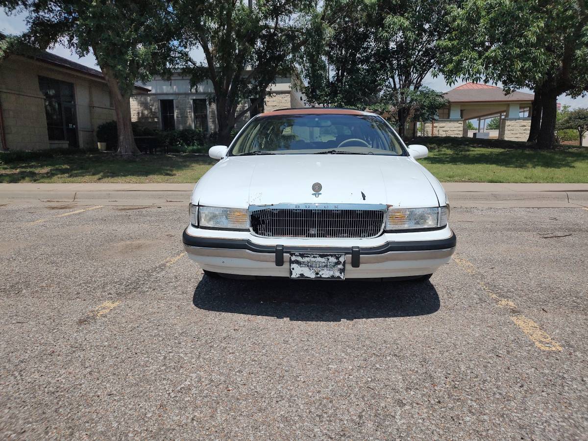 Buick-roadmaster-estate-wagon-1996-white-10