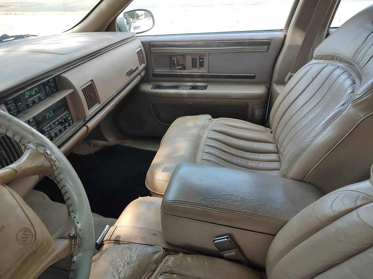 Buick-roadmaster-estate-wagon-1996-white-2