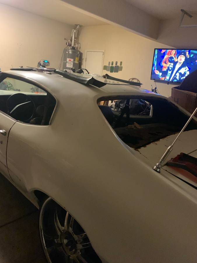 Buick-skylark-1972-white
