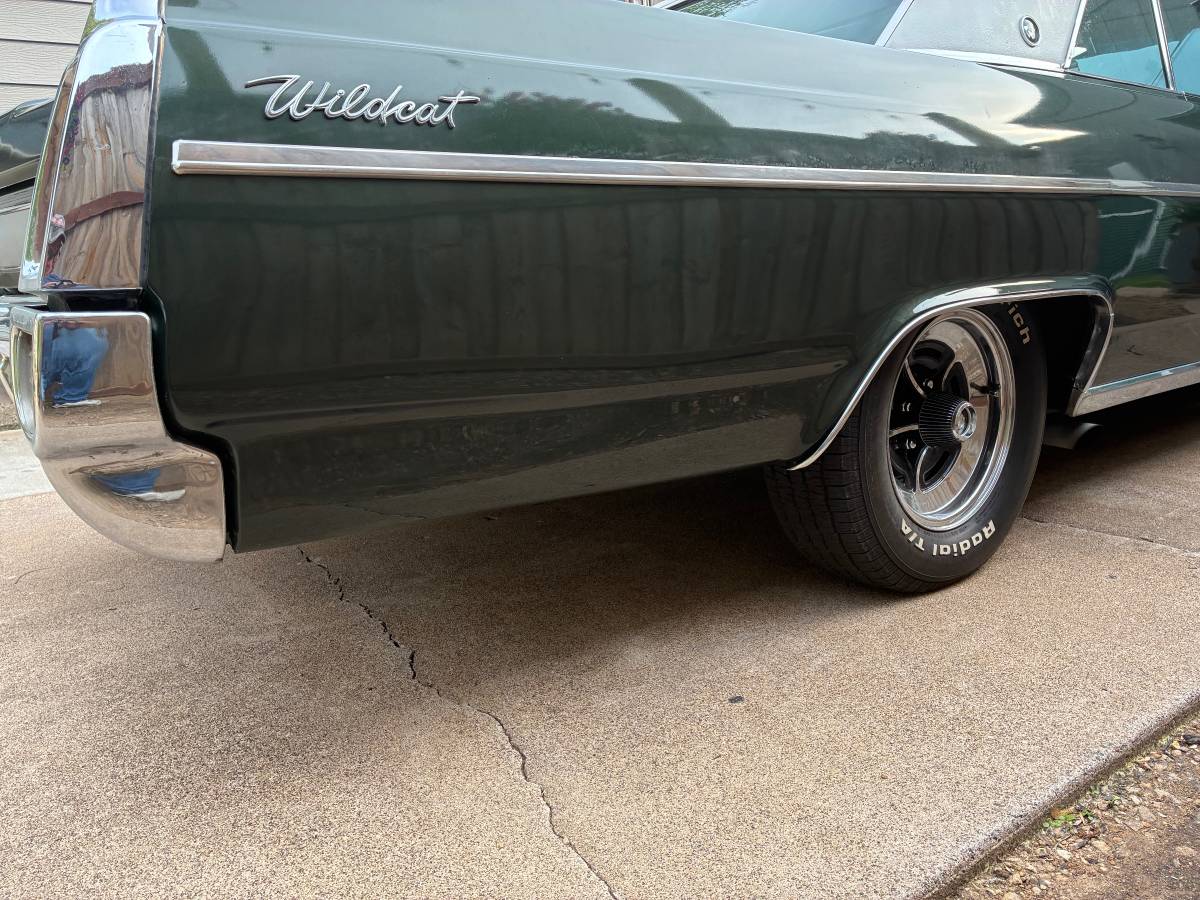 Buick-wildcat-1963-green-12