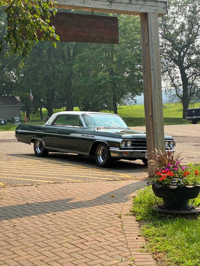 Buick-wildcat-1963-green-15