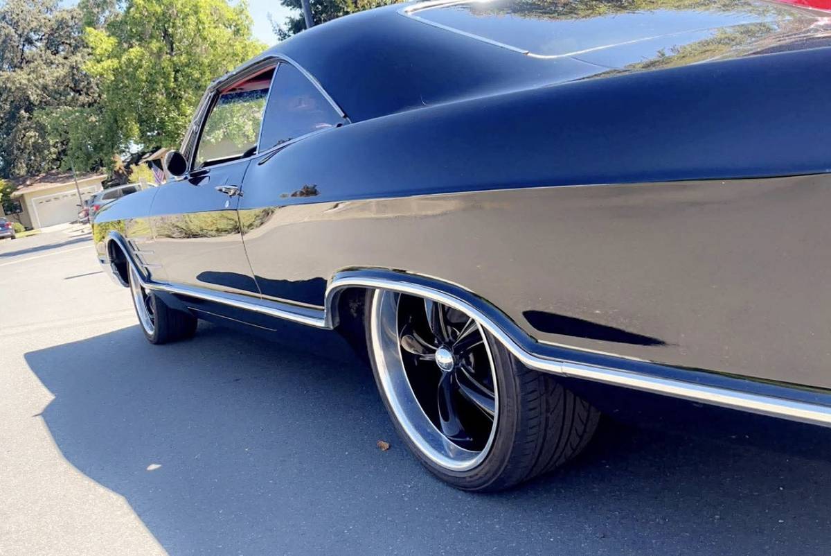 Buick-wildcat-1965-7
