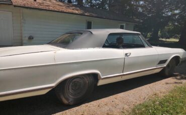 Buick-wildcat-1966-white-2
