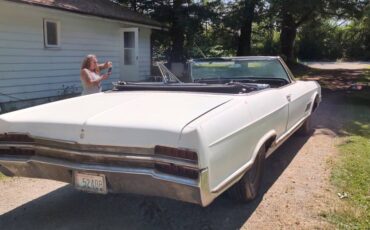 Buick-wildcat-1966-white-4
