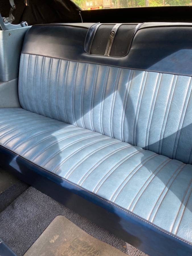 Buick-wildcat-convertible.-1965-blue-2