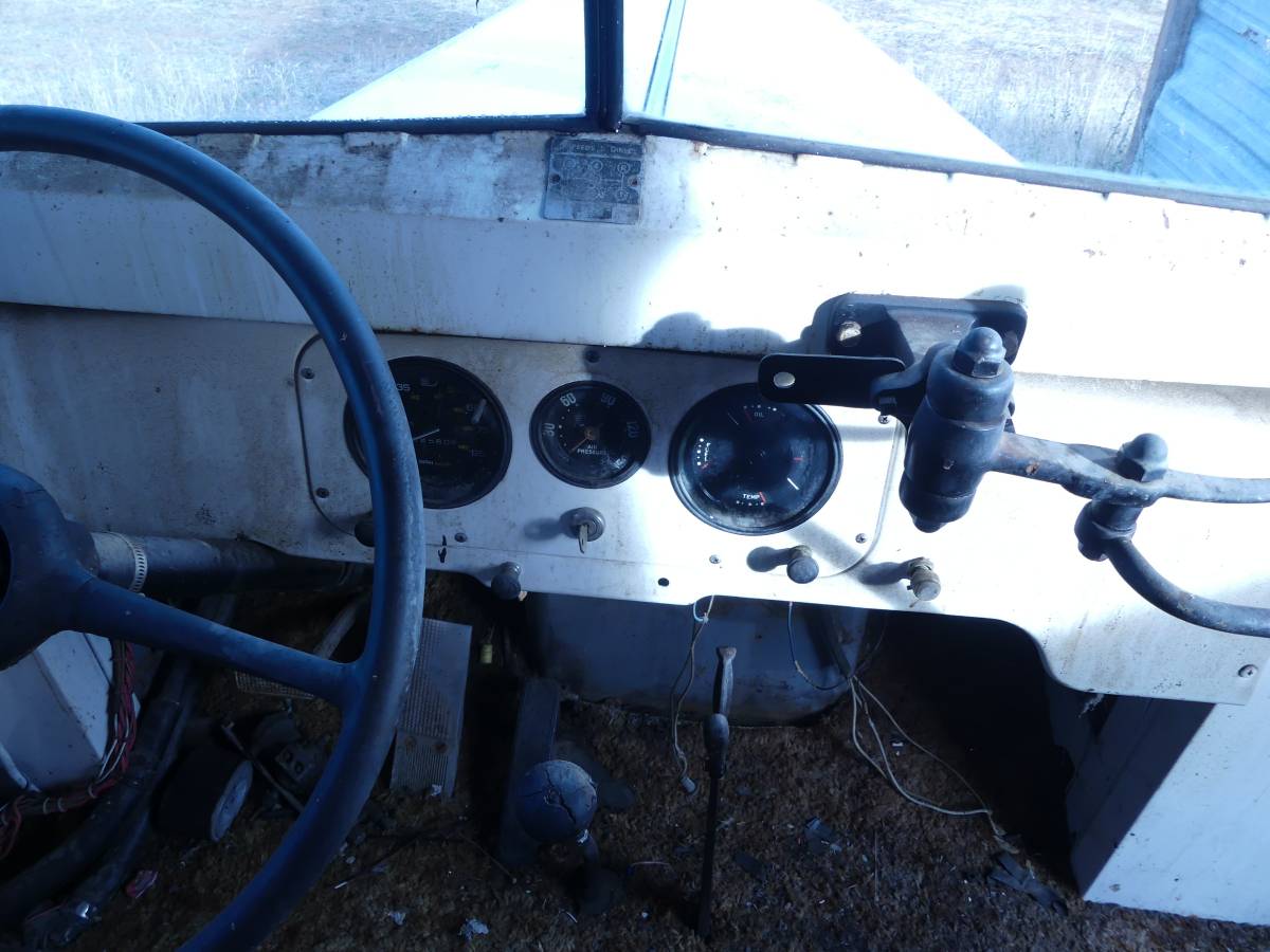 Bus-1956-white-3