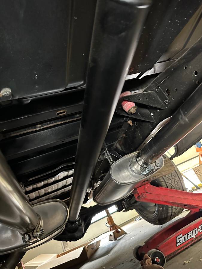 C10-2wd-1980-black-7
