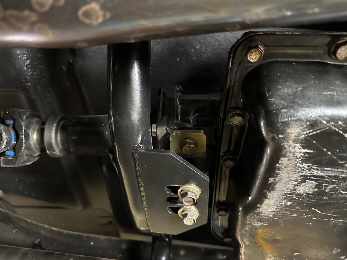C10-2wd-1980-black-8