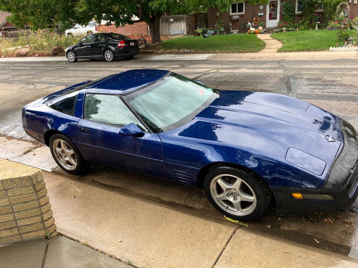 C4-corvette-coupe-1994-blue-7