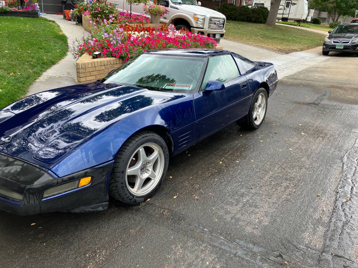 C4-corvette-coupe-1994-blue-8