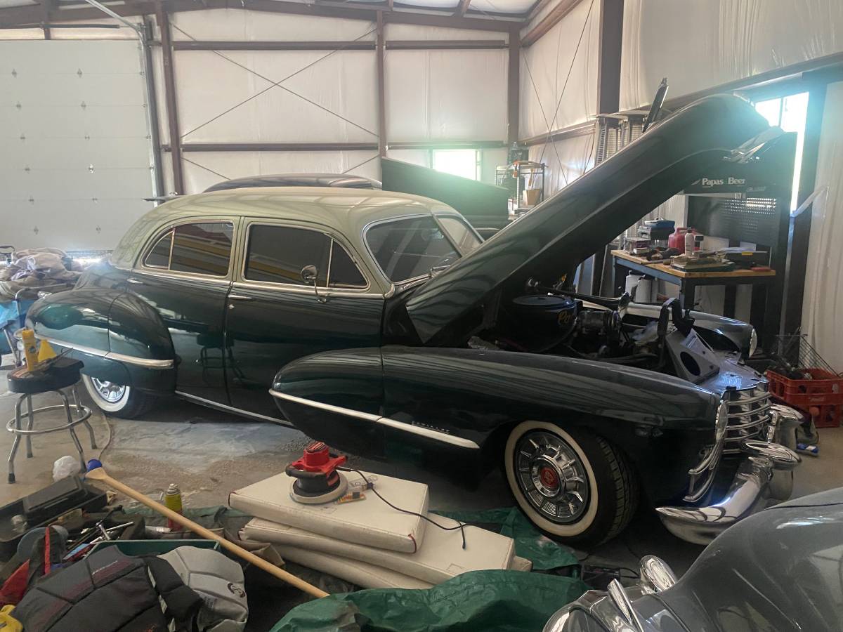 Cadillac-1946-green-11