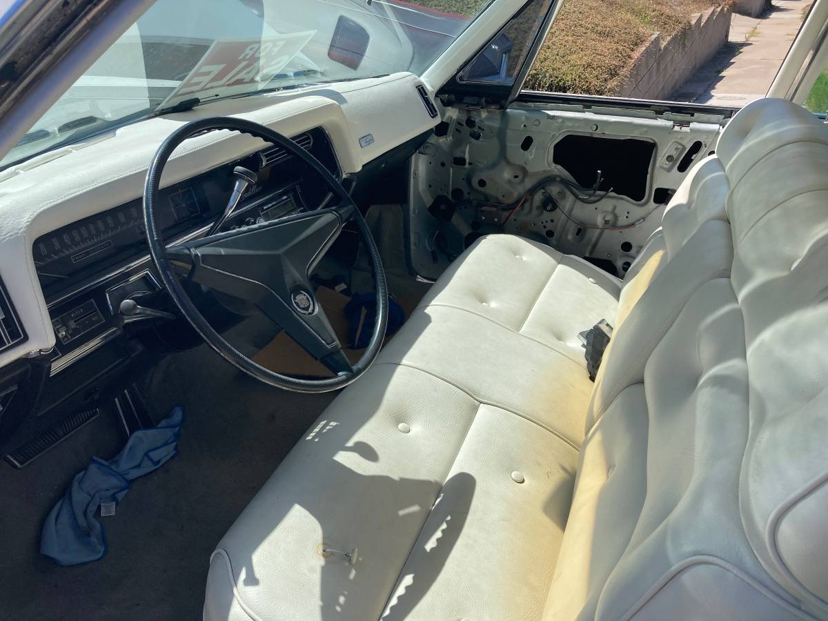 Cadillac-1967-white-3